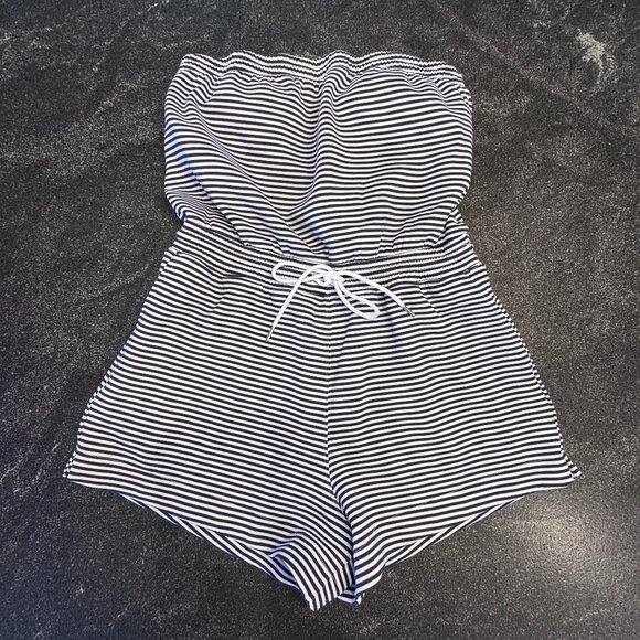 Abercrombie & Fitch YPB Blue/White Striped Romper, M (Free Shipping) - Picture 1 of 3